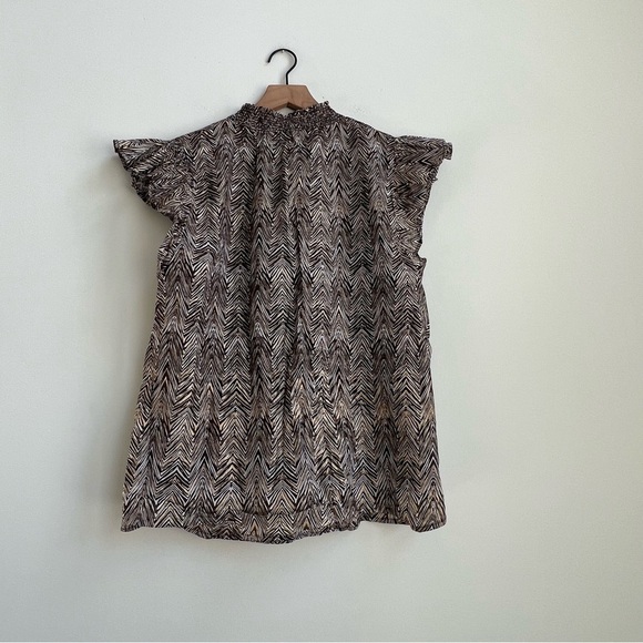 Jude Connally honey Ruffle flutter smocked Top Chevron Print Gold keyhole - Picture 11 of 13